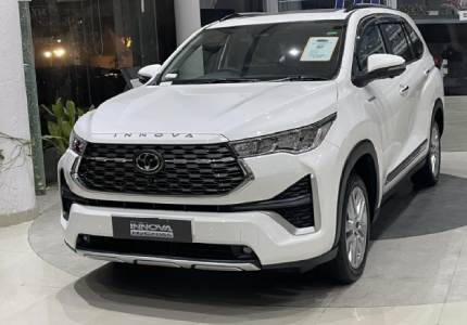 Innova Hycross